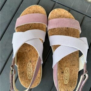 Keen Elle Purple criss Cross Sandals 8.5